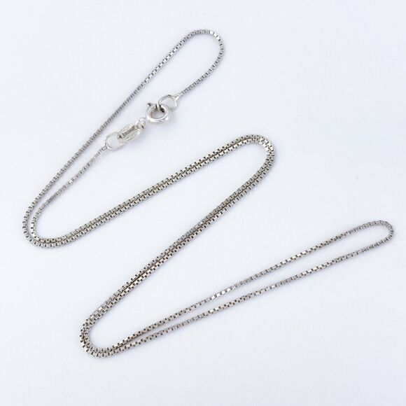 Vintage Italy Sterling Silver 925 0.9mm Box Chain Necklace 18" - Picture 1 of 3